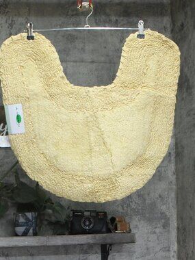 NWT Home Weavers Collection 100% Cotton Contour Rounded Bath Rug Yellow 20x20